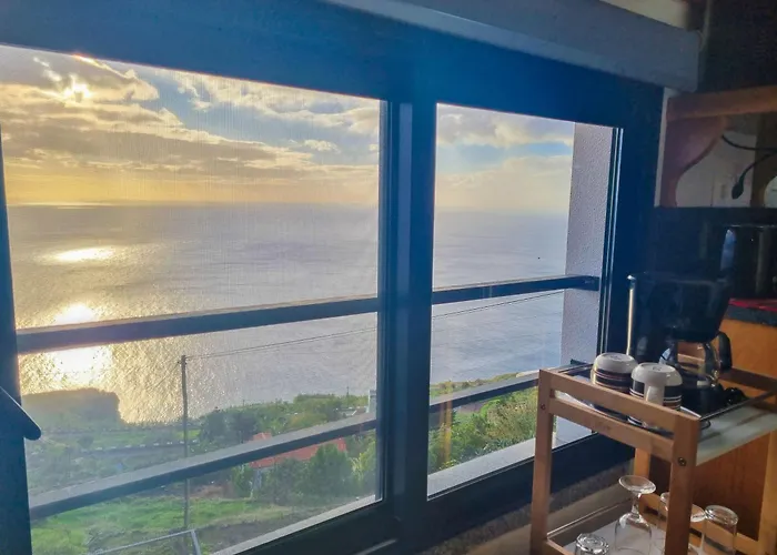 One | Massapez | | Calheta * Fajã da Ovelha